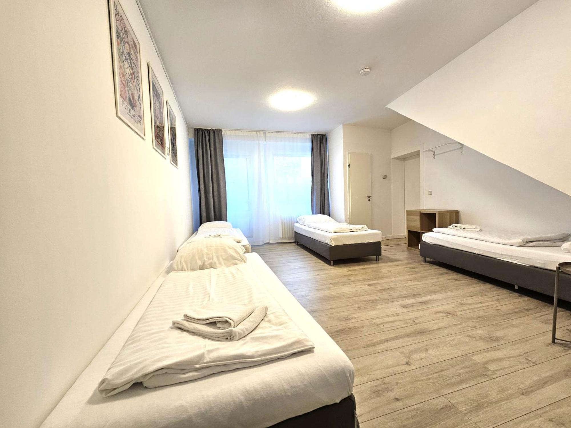 Spacious House Düsseldorf Zimmer foto